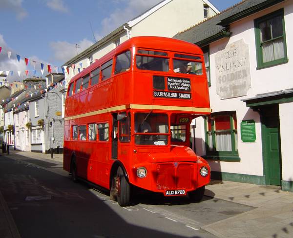 RM1872 outside the Valient Solder Buckfastleigh